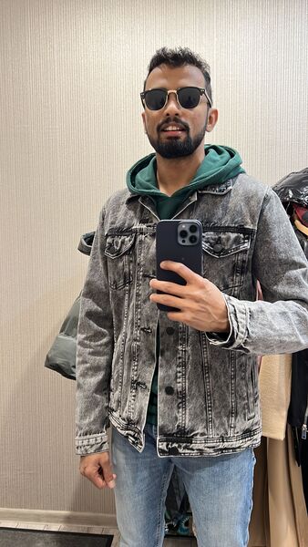  ,   Akhil, 35 ,   ,   
