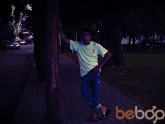  ,   Vaniko, 31 ,   