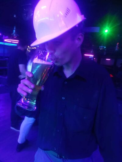  ,   Ruslan, 36 ,   ,   , c , 