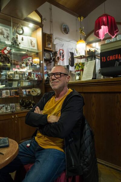  ,   Phill, 70 ,   