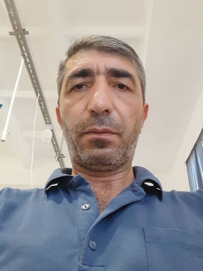 ,   Serge, 49 ,   ,   