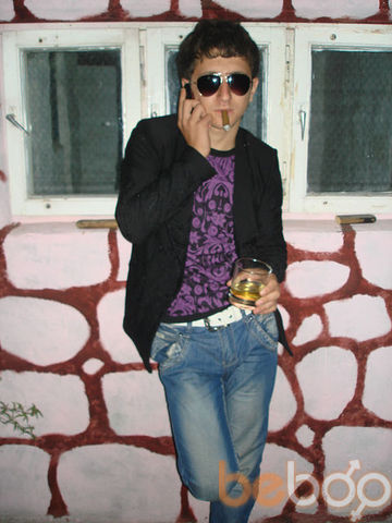  ,   Jiro, 32 ,   