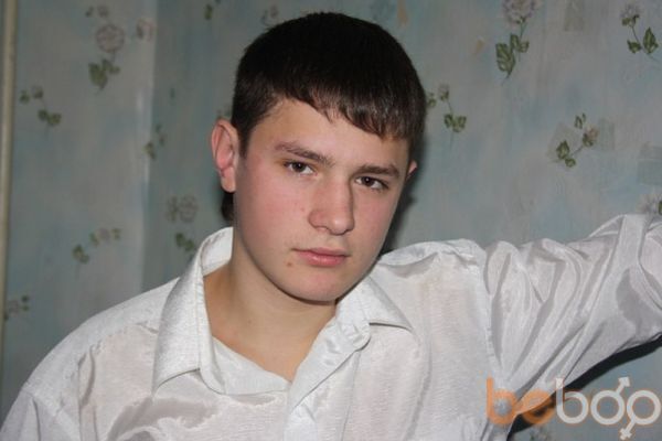  -,   Denis, 32 ,   