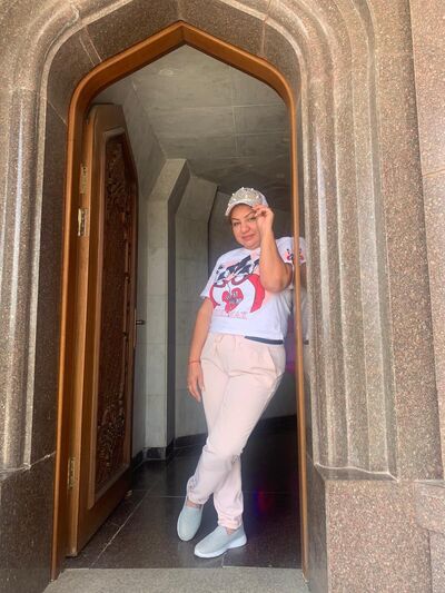  ,   Leyla, 51 ,   c , 