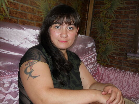  -,   Nina, 44 ,  