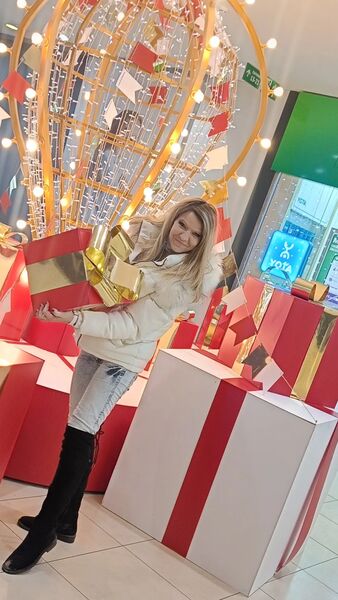  ,   Tatyana, 32 ,  