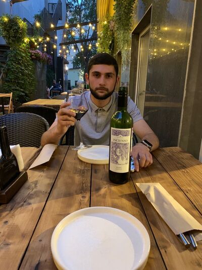  ,   Eric, 23 ,   ,   , c , 