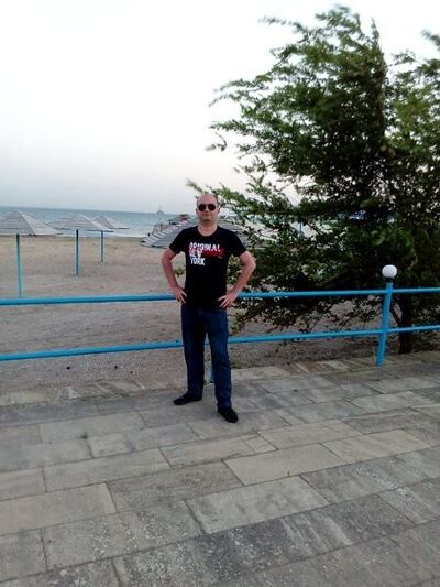  ,   Ilham, 41 ,   ,   , c 