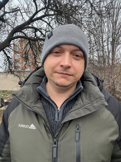  ,   Vlad, 32 ,   ,   