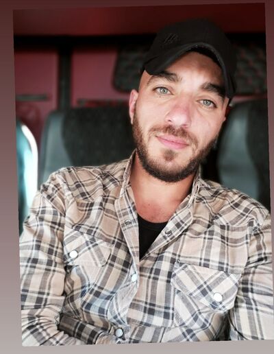  ,   Elvin, 31 ,   ,   