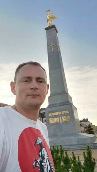  ,   Aleksej, 42 ,   ,   , c 