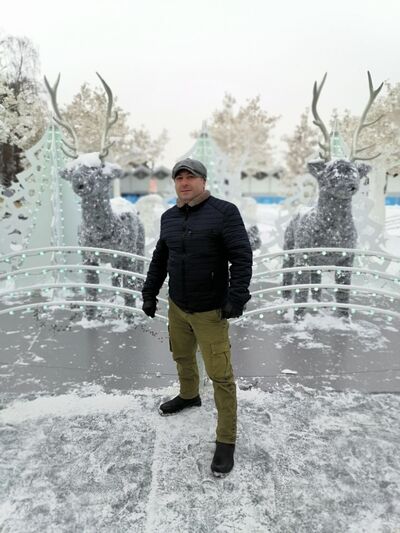  ,   Robert, 48 ,   ,   