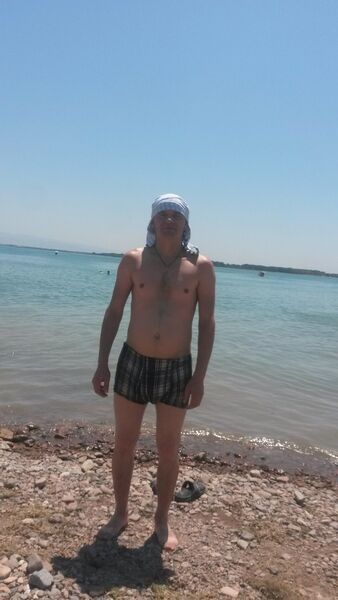  ,   Vitaliy, 40 ,   