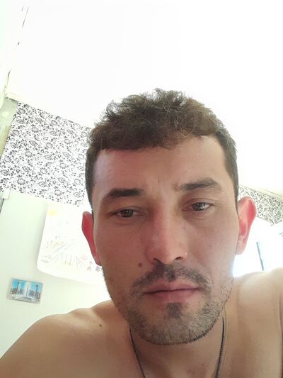  ,   Anton, 38 ,   ,   