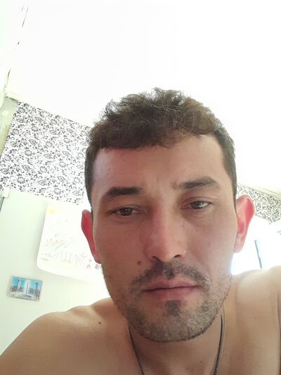  ,   Anton, 36 ,   ,   