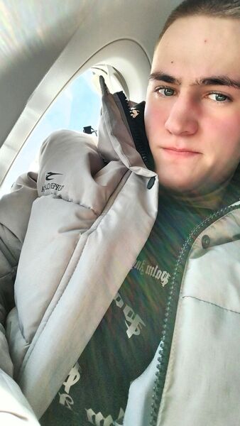 ,   Viktor, 22 ,   ,   , c 
