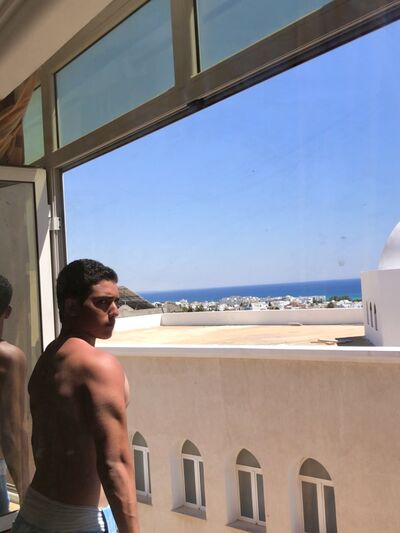  ,   Hachem, 24 ,   ,   