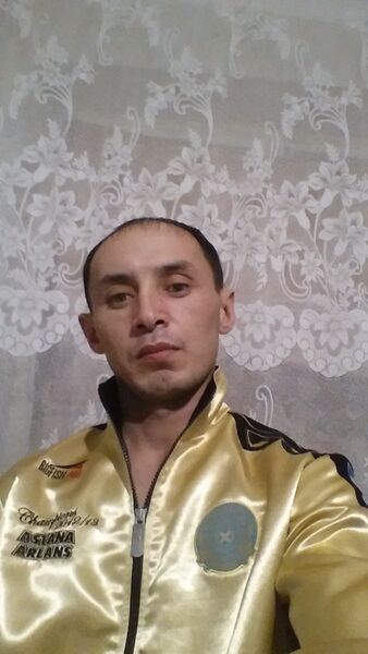  ,   Ruzlan, 34 ,  