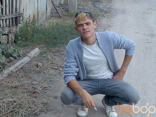  --,   GRisa, 32 ,   