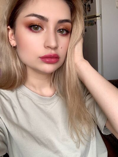  -,   Lya, 26 ,   ,   