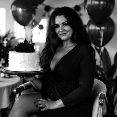  ,   Anna, 33 ,   ,   , c , 