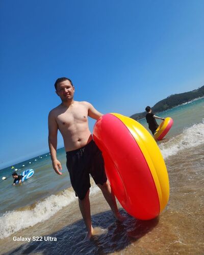  ,   Doniyor, 33 ,   ,   