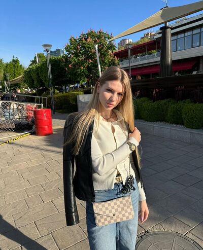  ,   , 27 ,   ,   