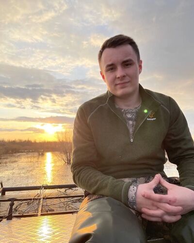  ,   Anton, 26 ,   ,   