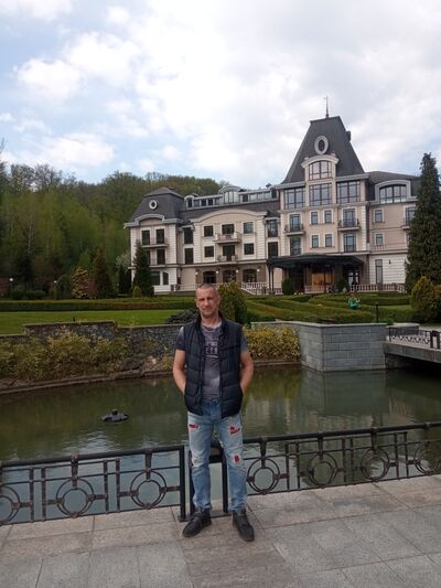  ,   Maksim, 44 ,   ,   , c 