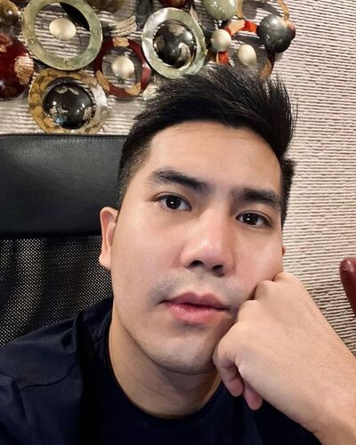  Elin Pelin,   Kyong Yeong, 43 ,   ,   , c 