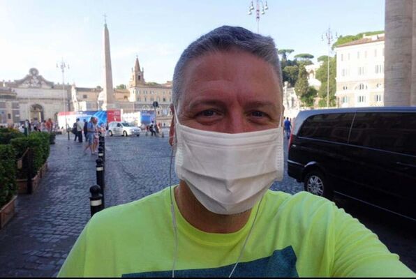  Lagos,   Tobi, 64 ,   ,   