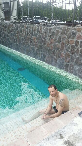  ,   David, 43 ,     , c 