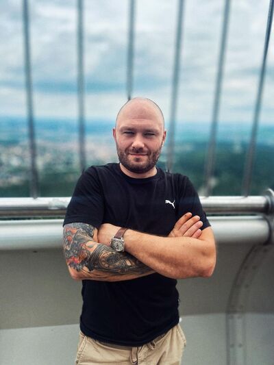  Homberg,   , 37 ,   ,   