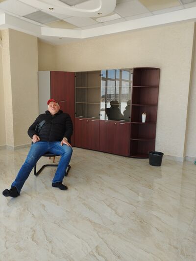  ,   Oleg, 41 ,   ,   