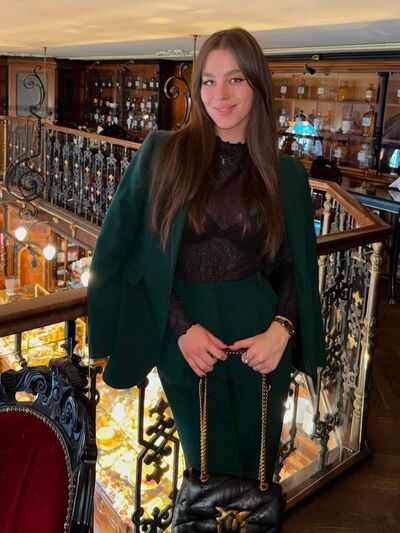  ,   Anna, 24 ,   ,   , c 