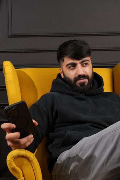  ,   Mehmet, 28 ,   ,   