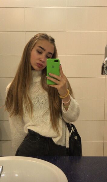  ,   Milana, 21 ,   ,   , c , 