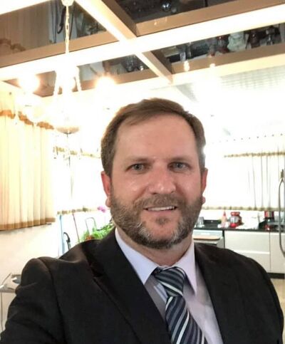  ,   Fabian, 52 ,     , c 