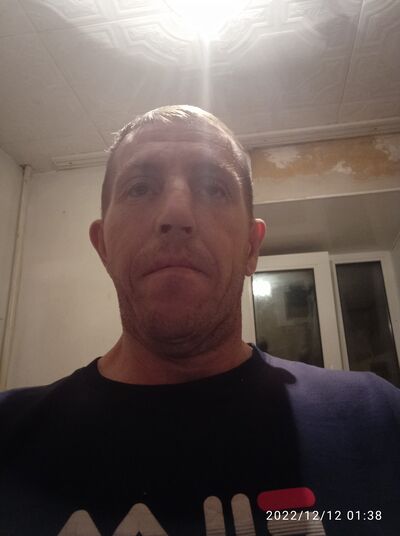  --,   Valentin, 46 ,     , c 