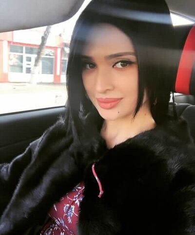  ,   Mila, 25 ,   ,   