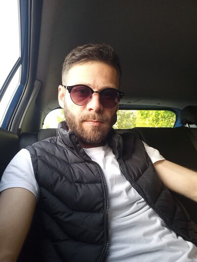  ,   Seryoga, 32 ,   ,   