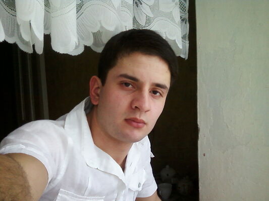  ,   Kadri, 33 ,   