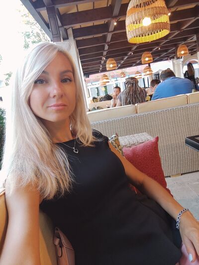  ,   Elena, 38 ,   c , 