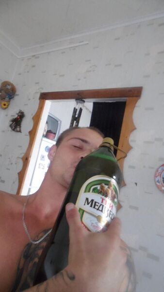  ,   Jonh, 34 ,   ,   , c 