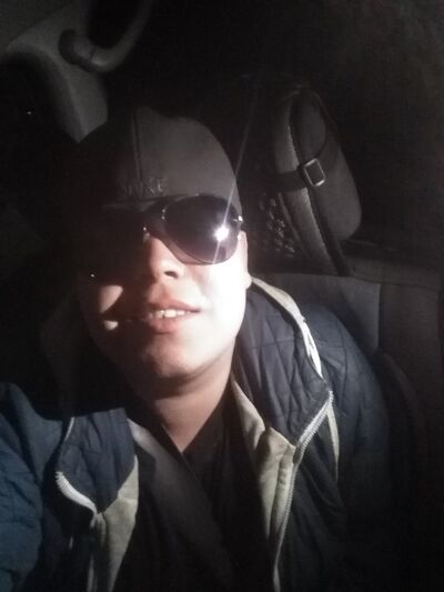  ,   Alex, 28 ,   