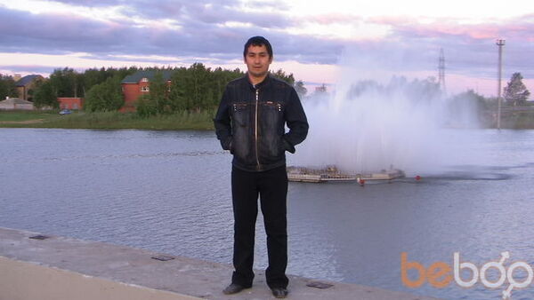  ,   Hasris, 44 ,  