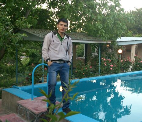  ,   Komil, 40 ,   