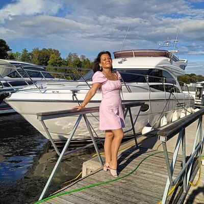  -,   Victoria, 37 ,   ,   