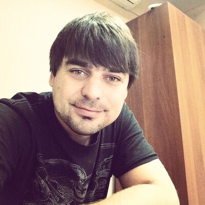  ,   Maxim, 45 ,   