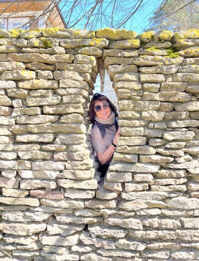  Belsize Park,   Irina, 60 ,     , c 